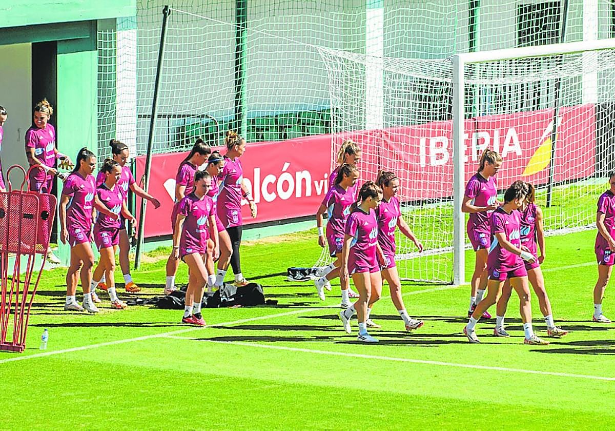 La selección española durante un entrenamiento.