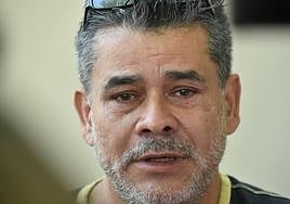 Jairo, padre de una de las desaparecidas en el incendio de Atalayas, este domingo.