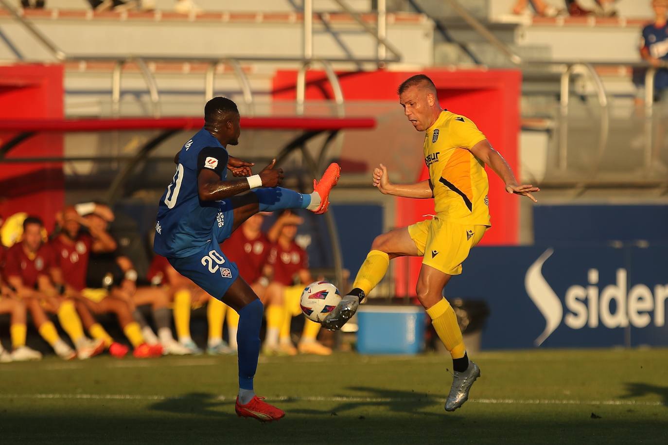 El empate del Cartagena frente al Amorebieta, en imágenes