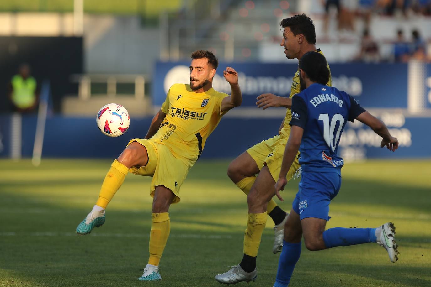 El empate del Cartagena frente al Amorebieta, en imágenes