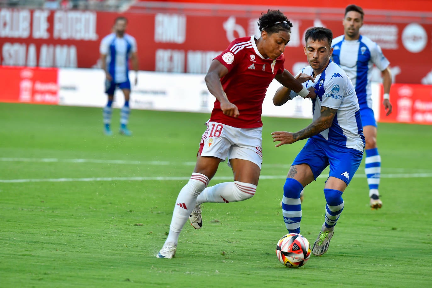 El empate del Real Murcia frente al Alcoyano, en imágenes