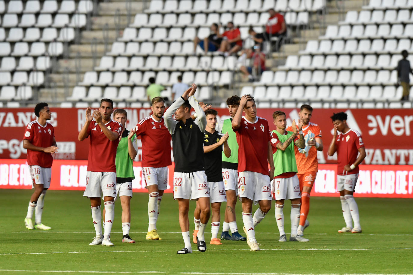 El empate del Real Murcia frente al Alcoyano, en imágenes