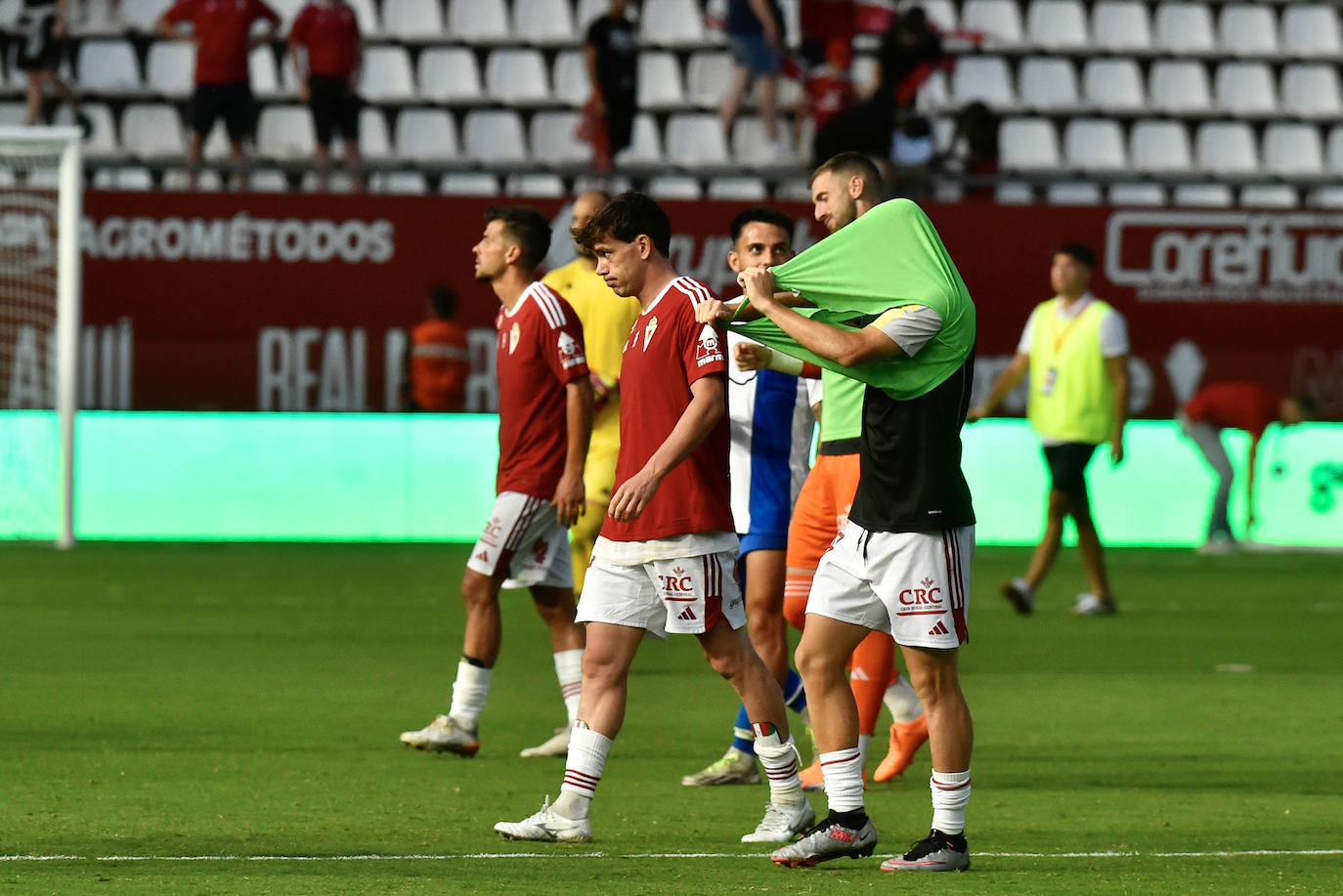 El empate del Real Murcia frente al Alcoyano, en imágenes