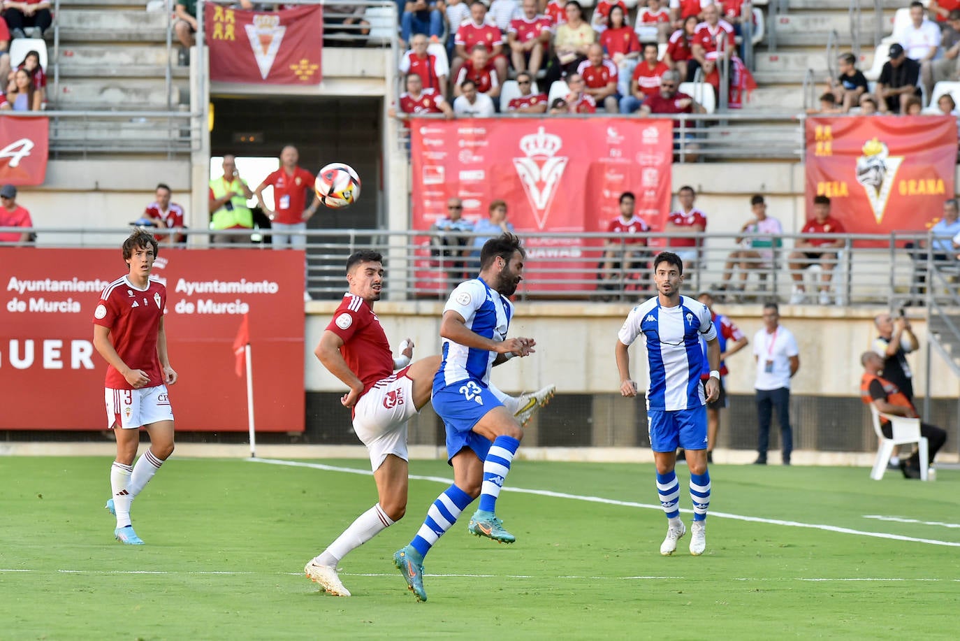 El empate del Real Murcia frente al Alcoyano, en imágenes