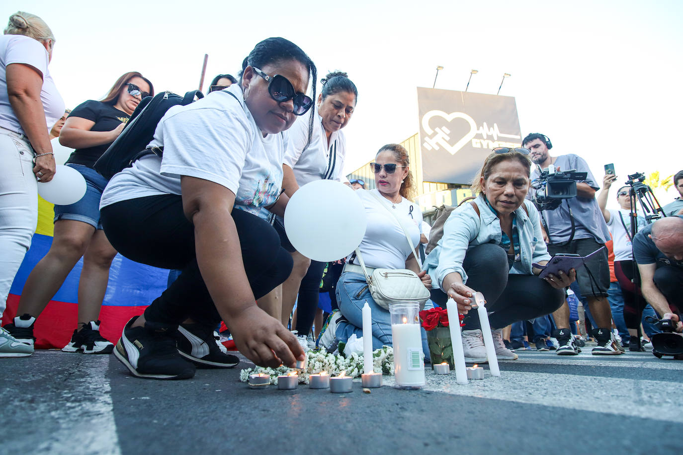 Las imágenes del homenaje a las víctimas de la tragedia de Las Atalayas