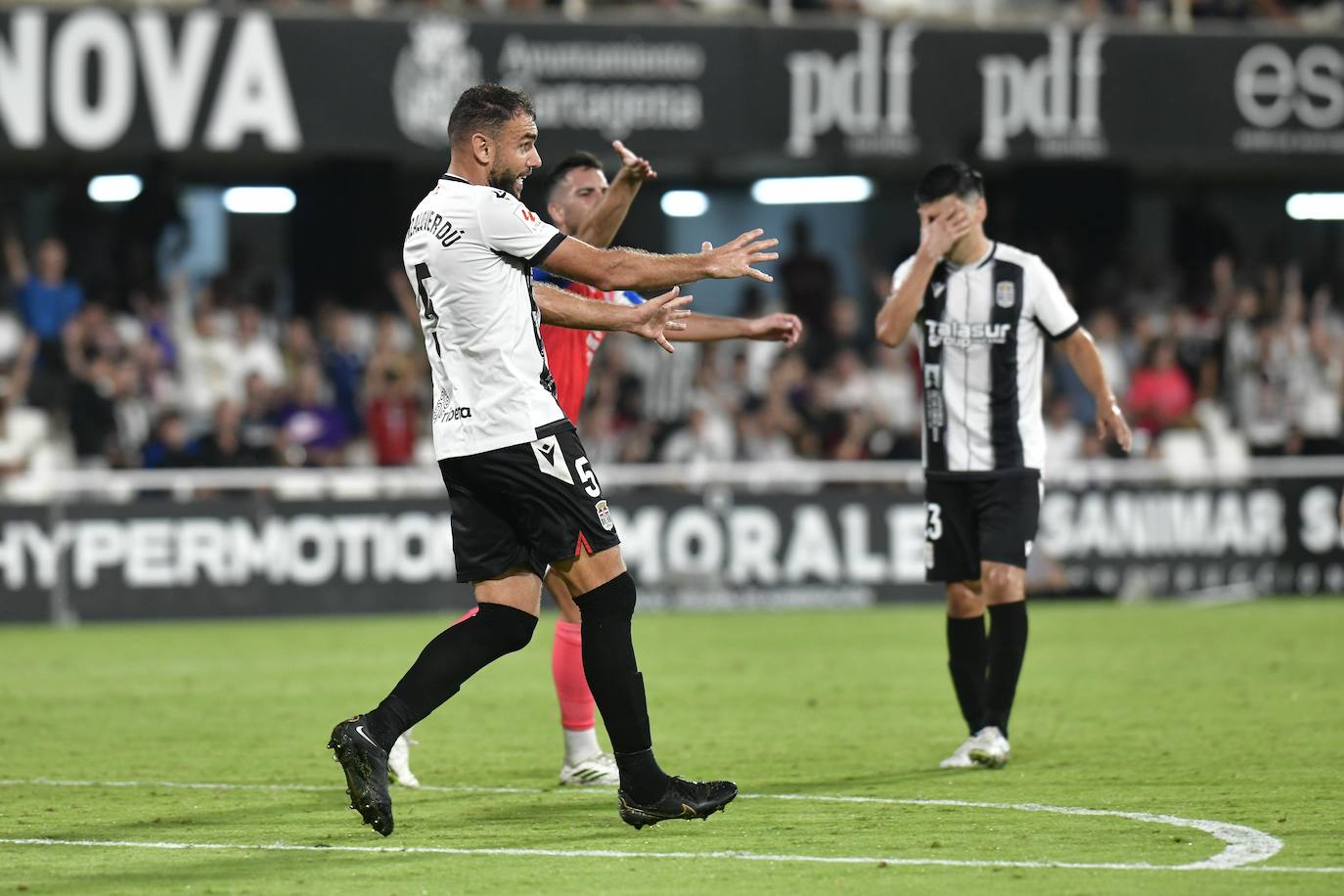 La derrota del Cartagena frente al Espanyol, en imágenes