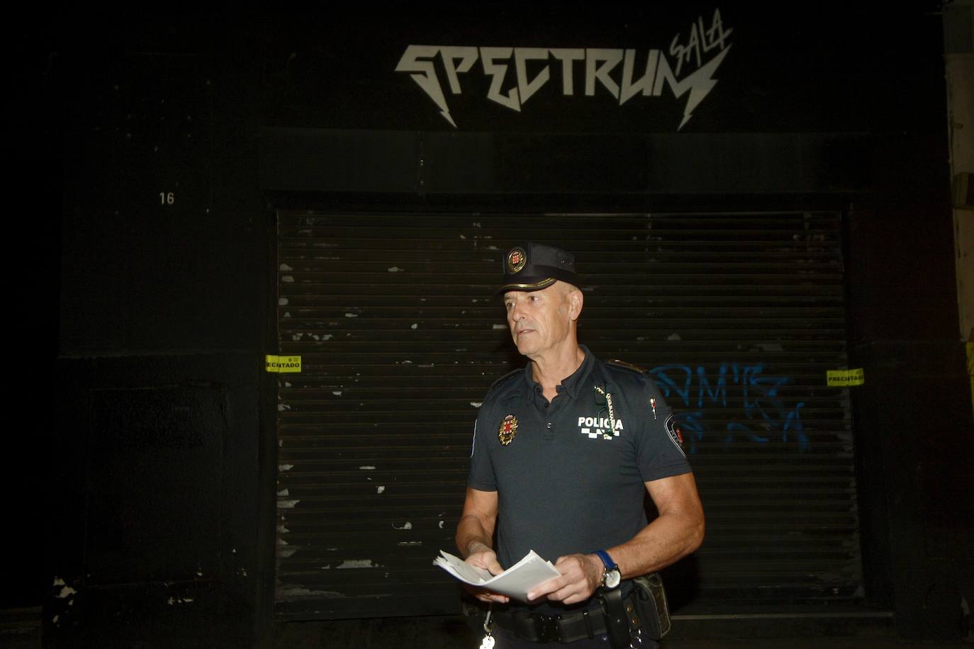 La Policía Local de Murcia precinta la sala Spectrum en Mariano Rojas