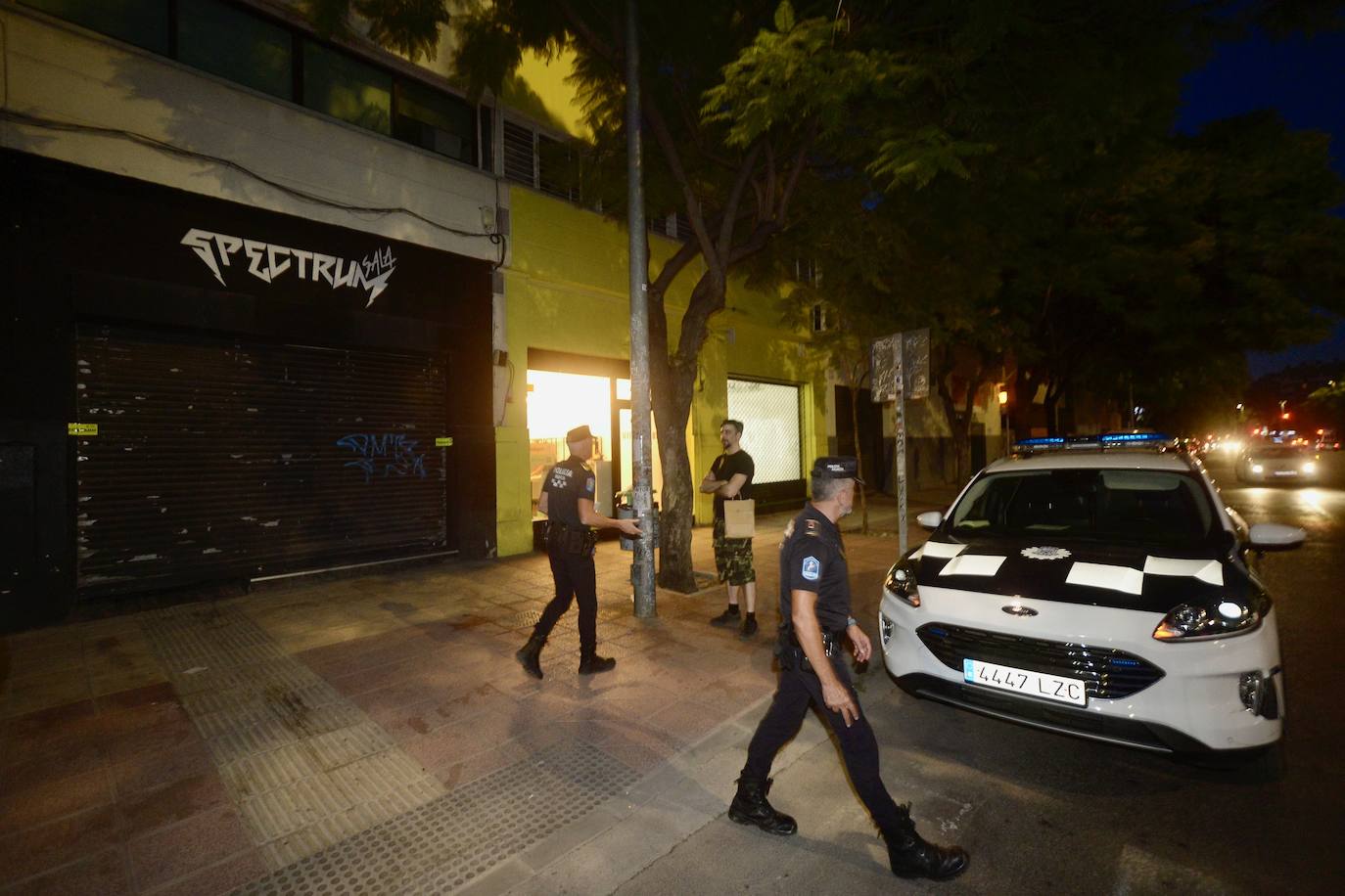 La Policía Local de Murcia precinta la sala Spectrum en Mariano Rojas