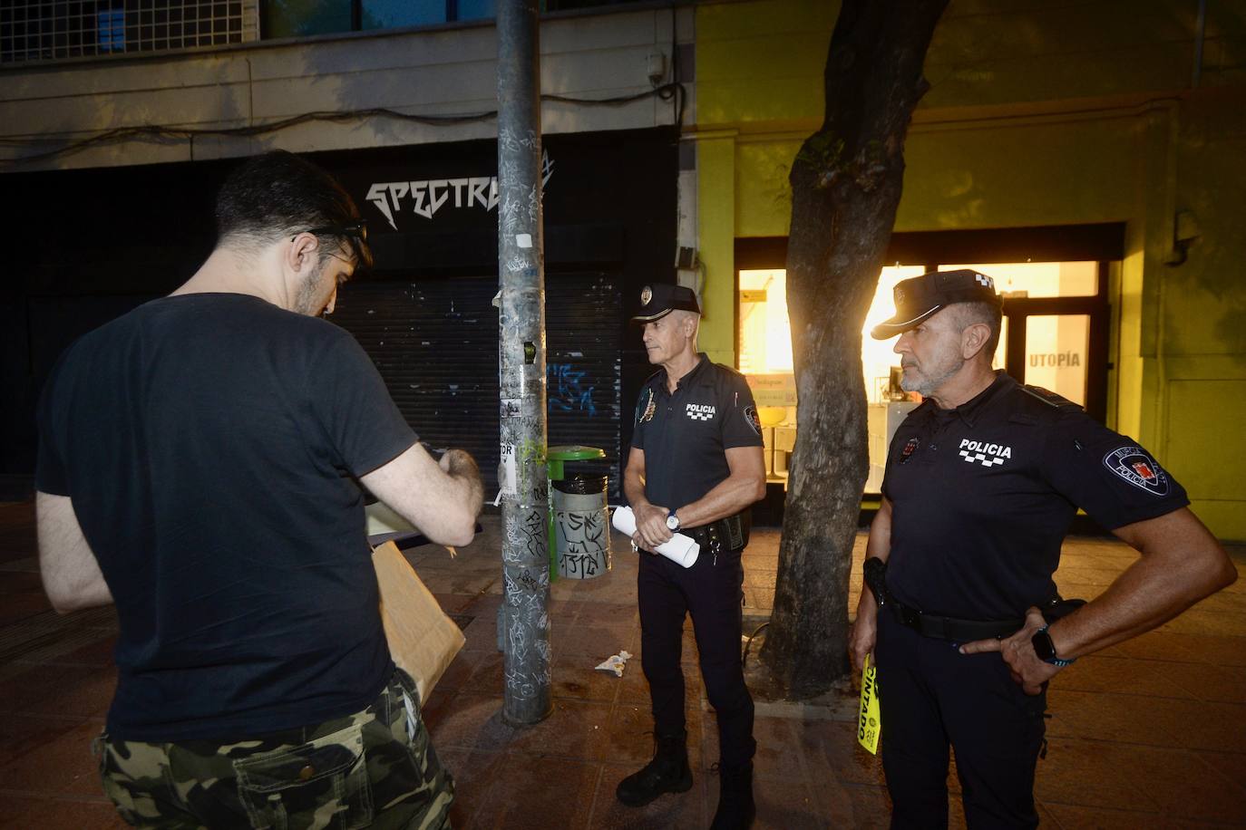 La Policía Local de Murcia precinta la sala Spectrum en Mariano Rojas