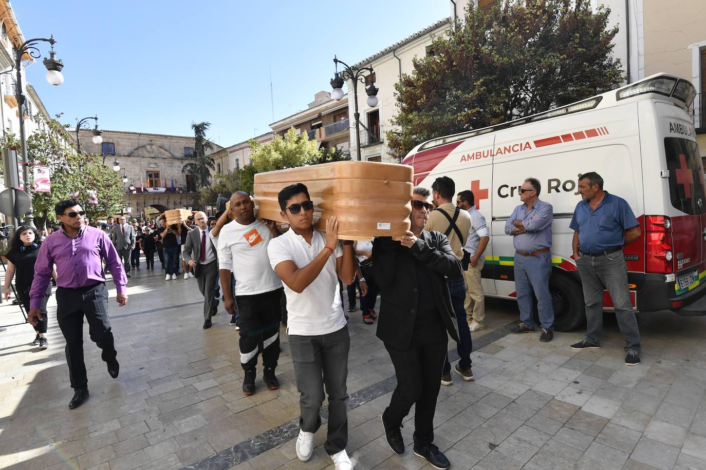El funeral en Caravaca de cuatro de las víctimas de la tragedia en Las Atalayas, en imágenes