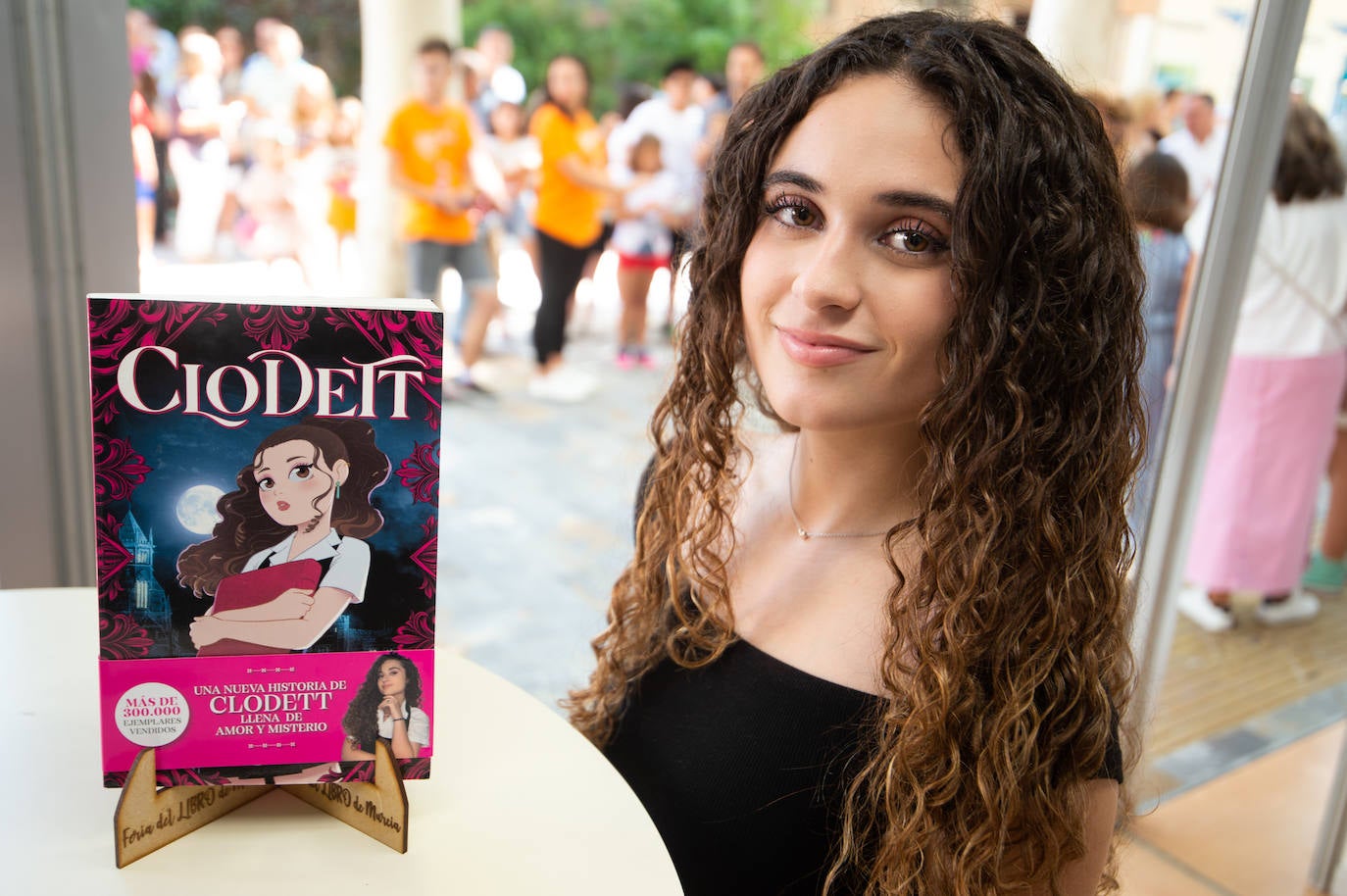 En imágenes: los lectores disfrutan del sábado en la Feria del Libro de Murcia