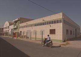 Nave donde se levantó la primera discoteca de Atalayas.