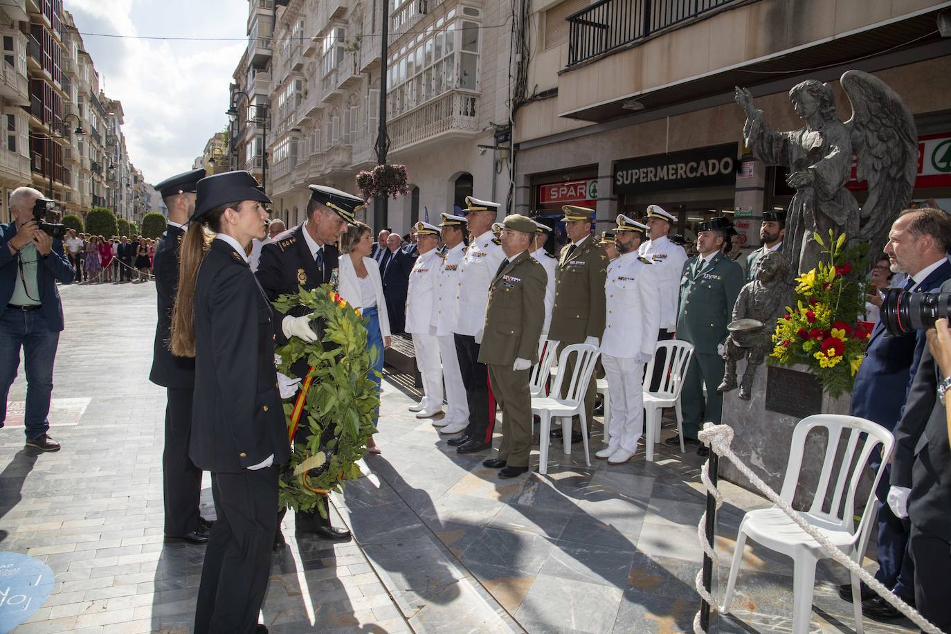 Las imágenes del acto de los Santos Ángeles Custodios en Cartagena