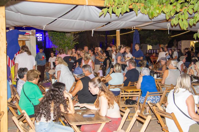 El &#039;Food Street Market&#039; de Torrevieja abre sus puertas en el parque de las Naciones