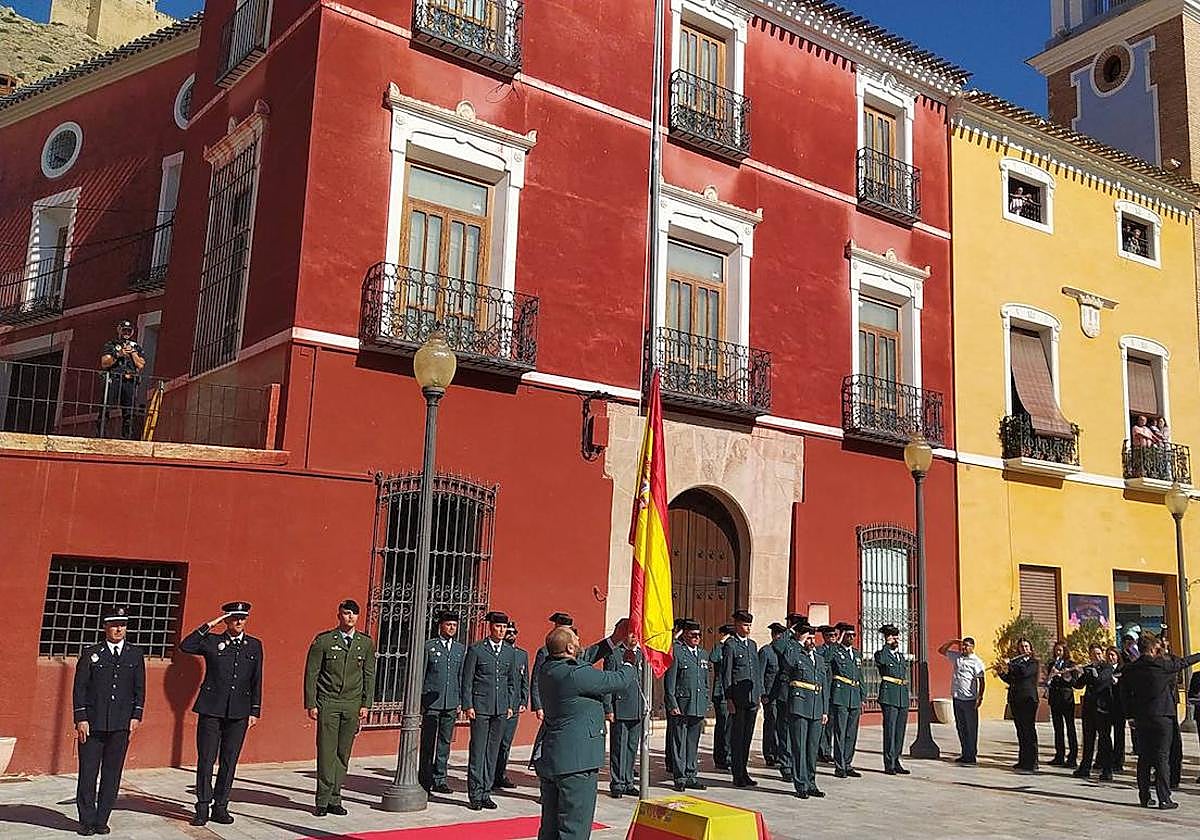 Homenaje a la Guardia Civil en Mula.