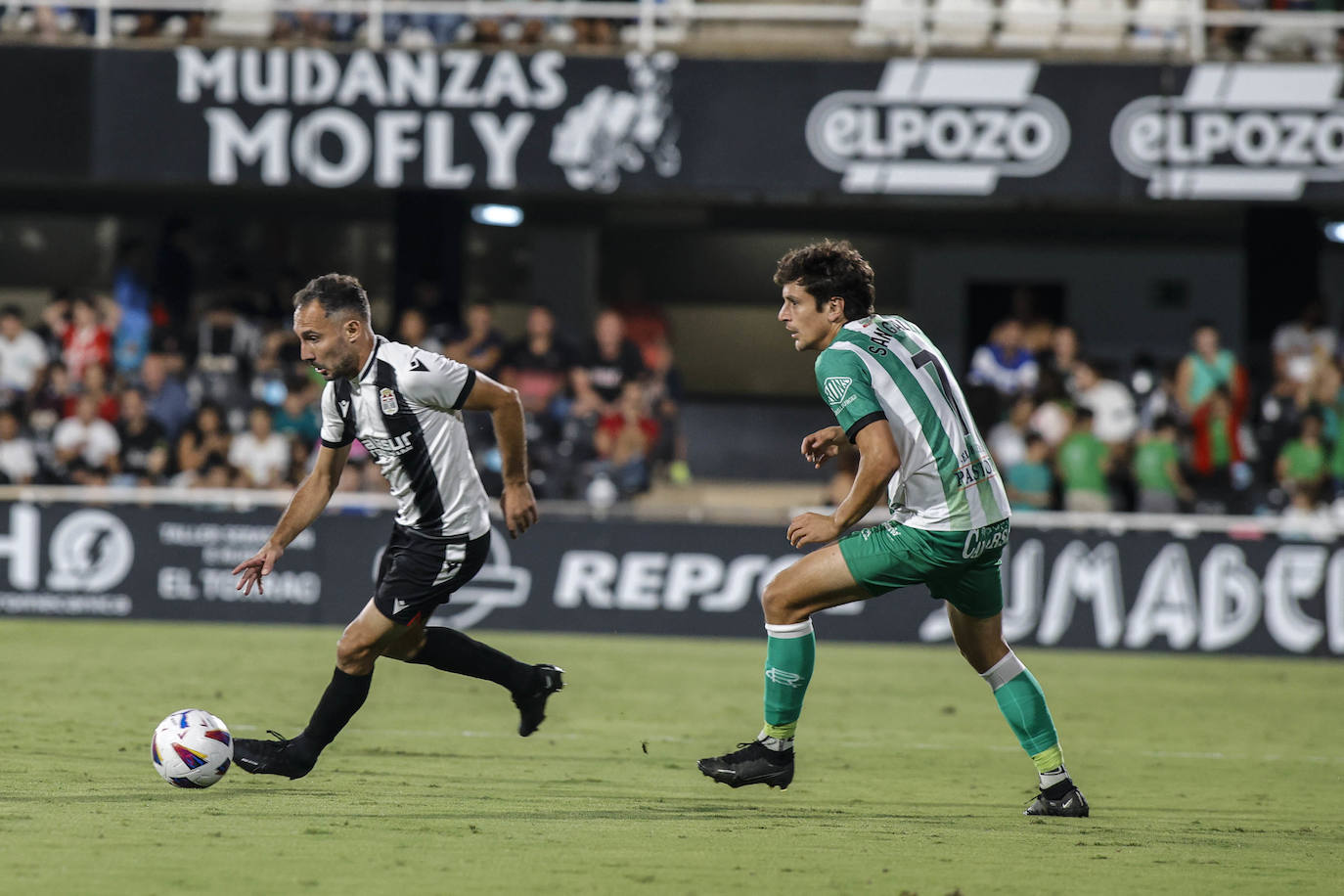 La derrota del Cartagena frente al Racing, en imágenes
