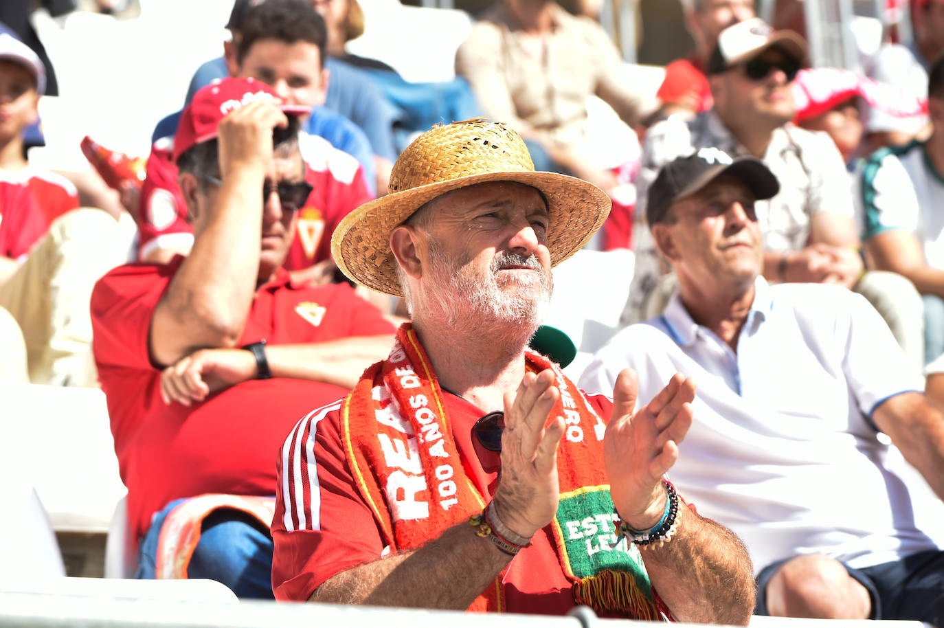 La victoria del Real Murcia frente al Algeciras, en imágenes