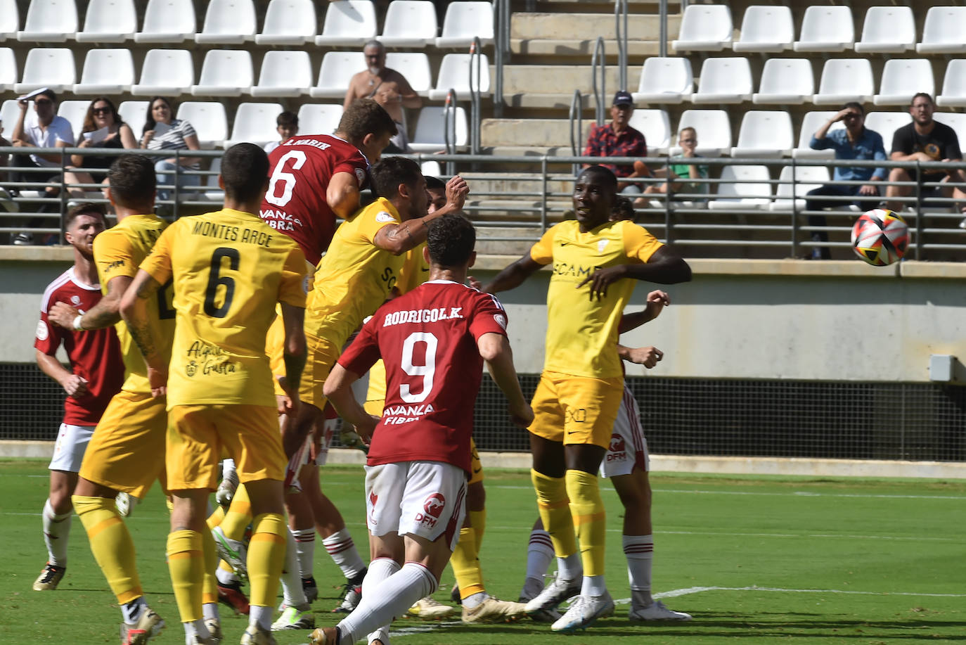 La victoria del Real Murcia frente al Algeciras, en imágenes