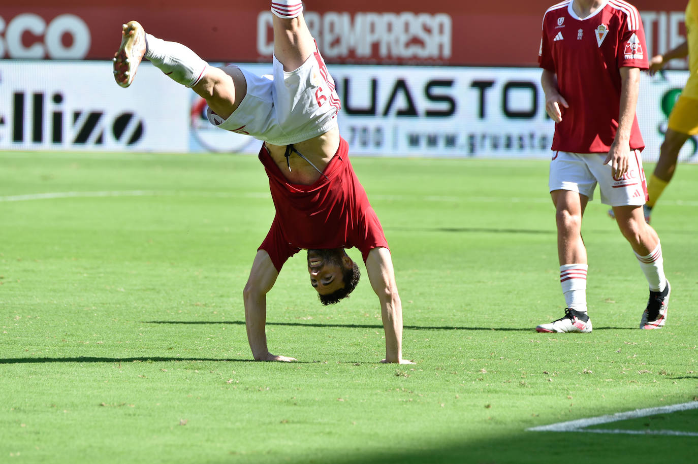 La victoria del Real Murcia frente al Algeciras, en imágenes