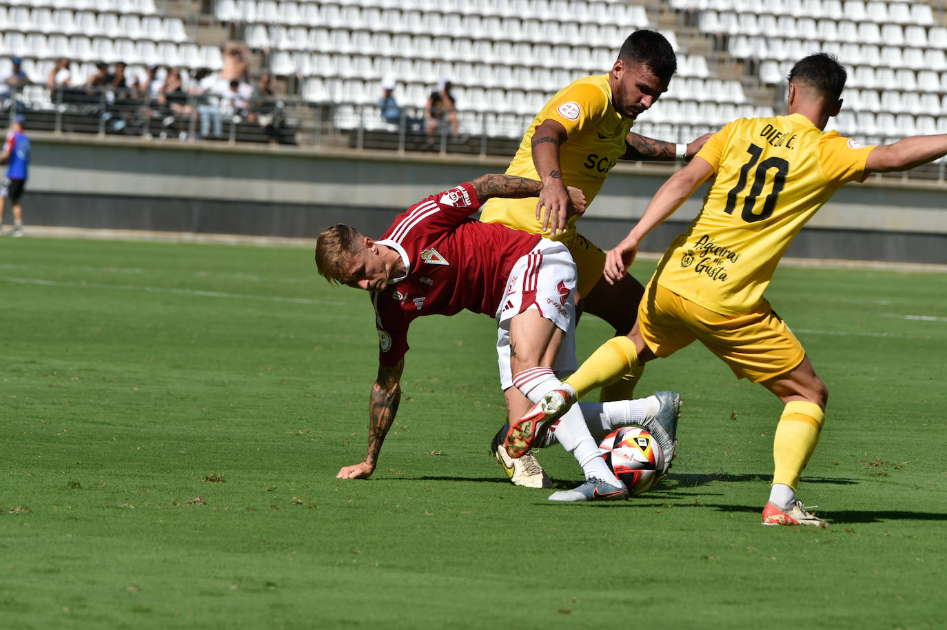 La victoria del Real Murcia frente al Algeciras, en imágenes