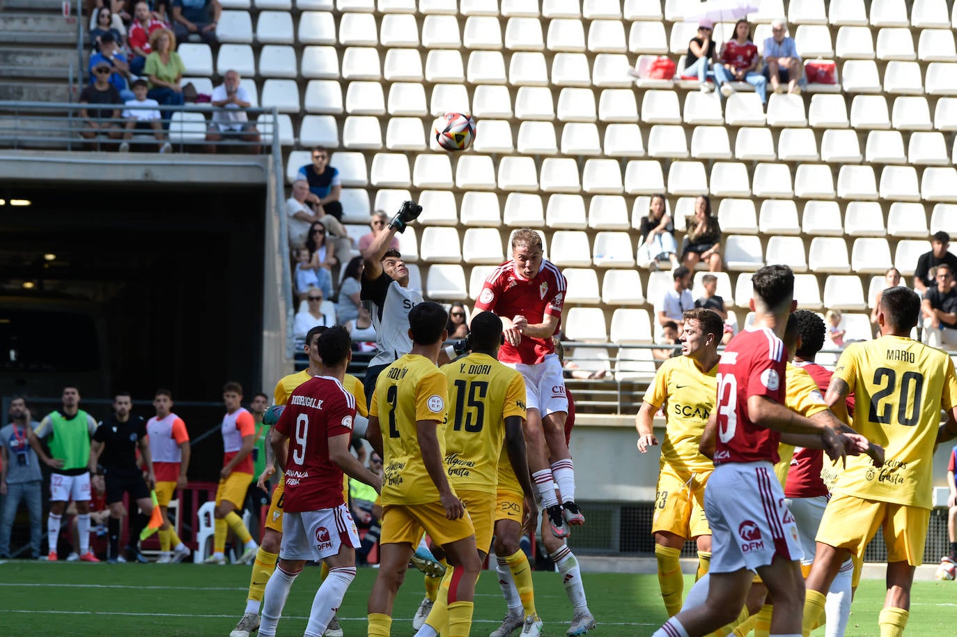 La victoria del Real Murcia frente al Algeciras, en imágenes