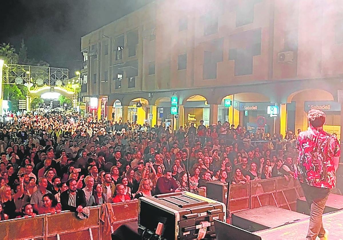Momento de la actuación de Funambulista, el sábado en Alhama.