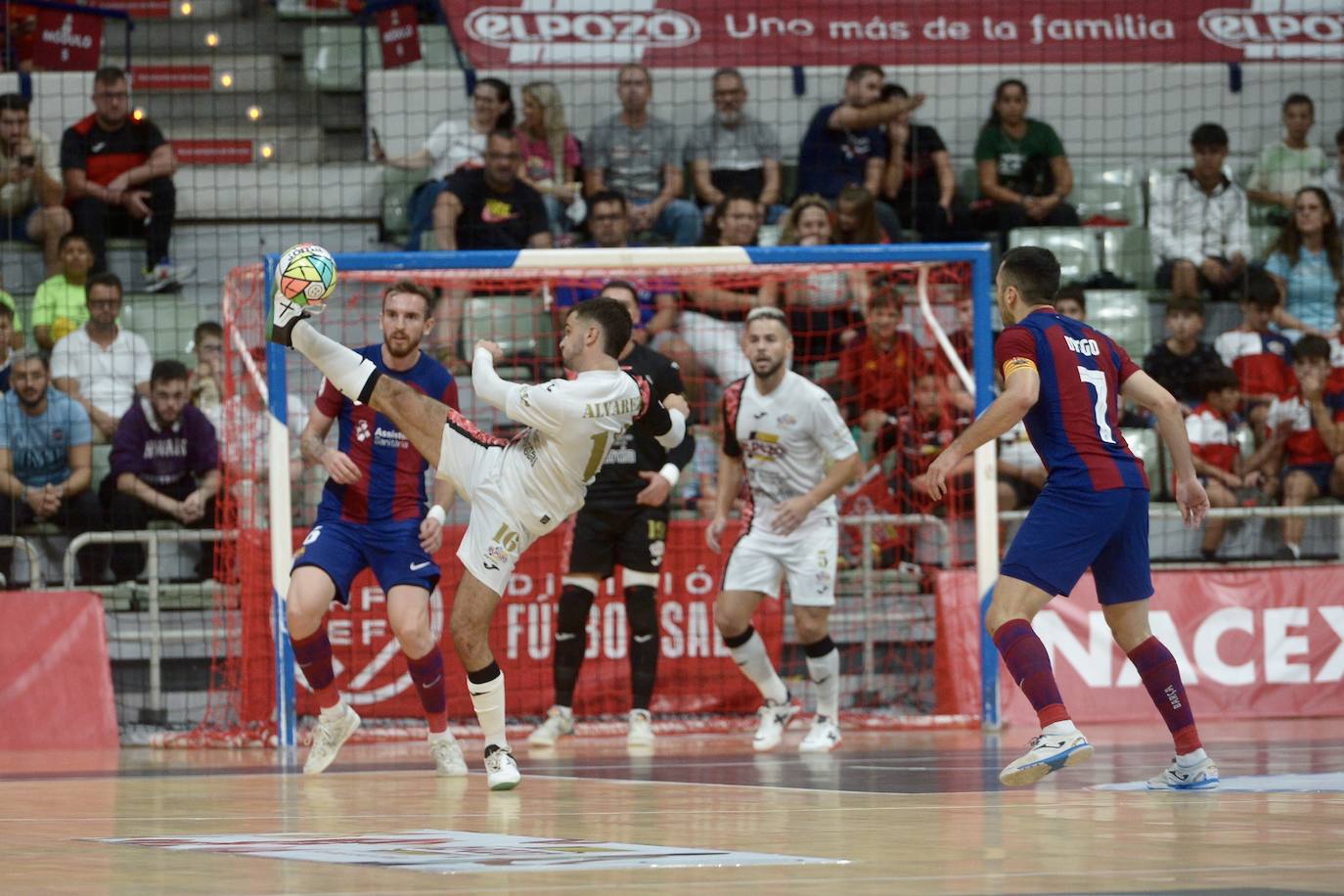 Las imágenes del partido ElPozo-Barça (2-4)