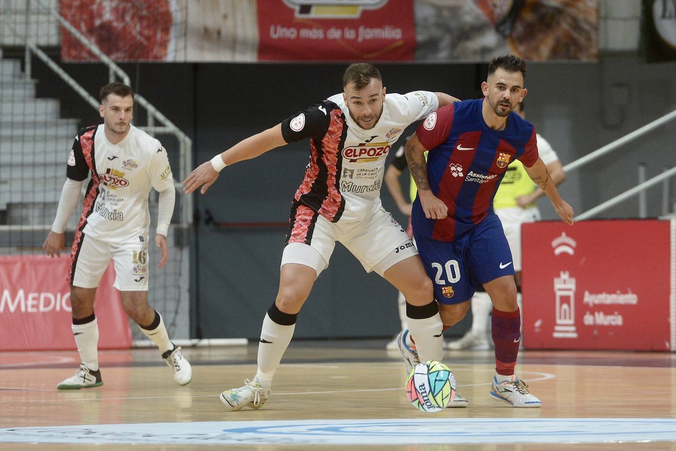 Las imágenes del partido ElPozo-Barça (2-4)