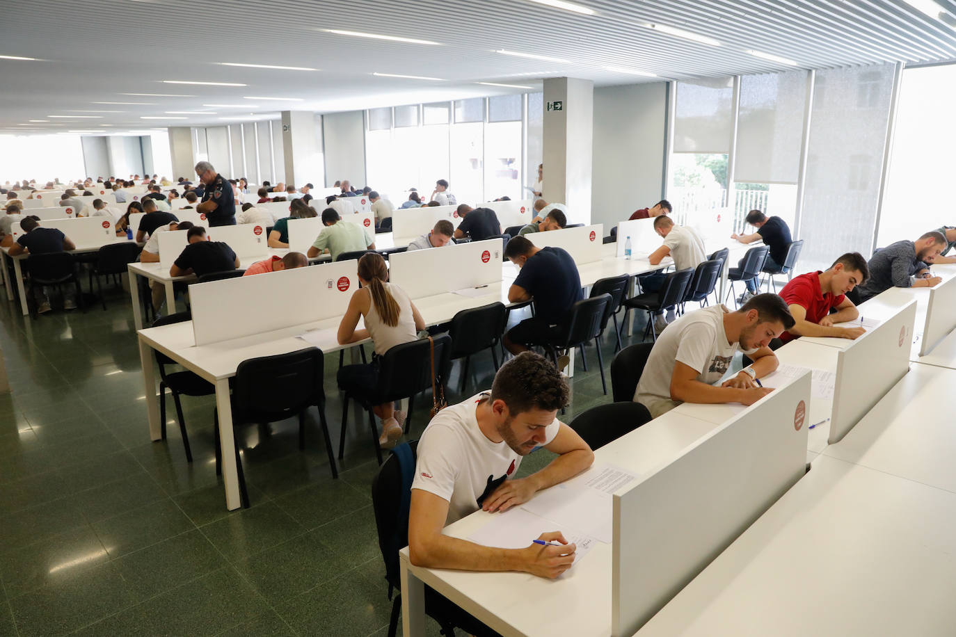 Las imágenes de las oposiciones a agente de la Policía Local de Lorca