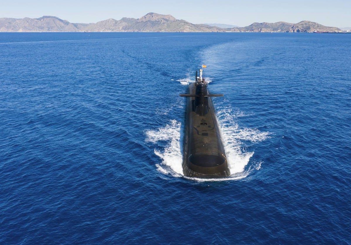 El submarino S-81 ya navega a su máxima profundidad