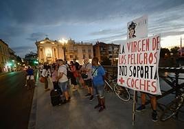 Vuelven las protestas al Puente Viejo de Murcia