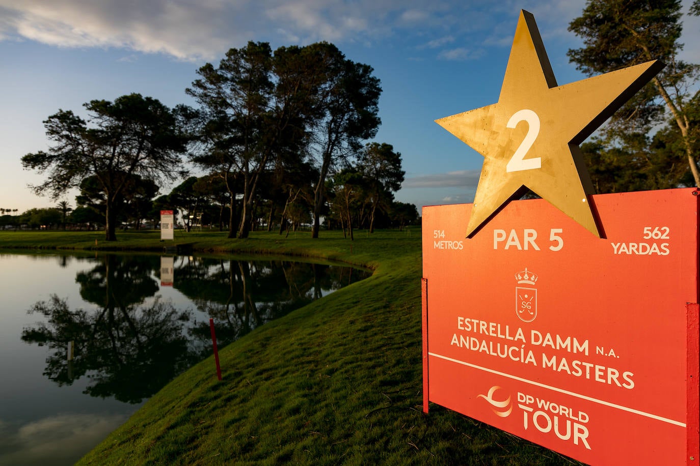 Un campo impecablemente listo para el tercer asalto.