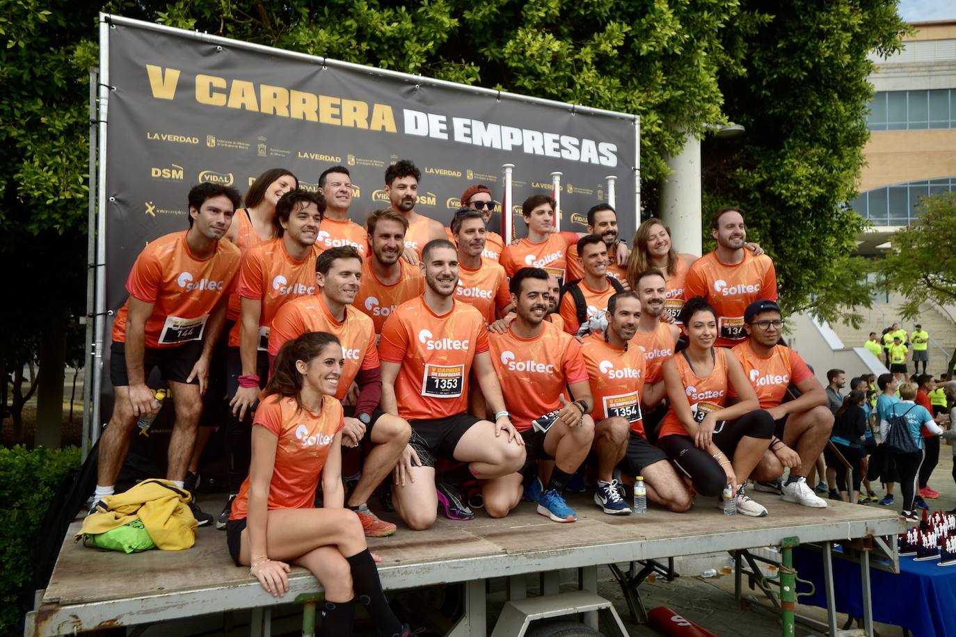 El podio de los participantes en la Carrera de Empresas de Murcia 2023