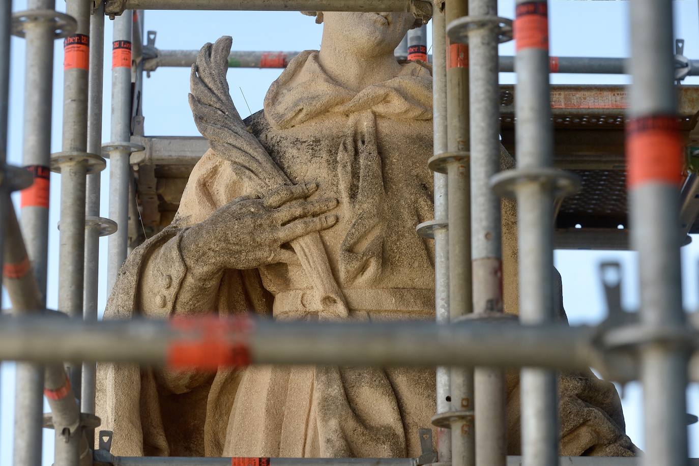 La visita a la fachada de la Catedral de Murcia, en imágenes