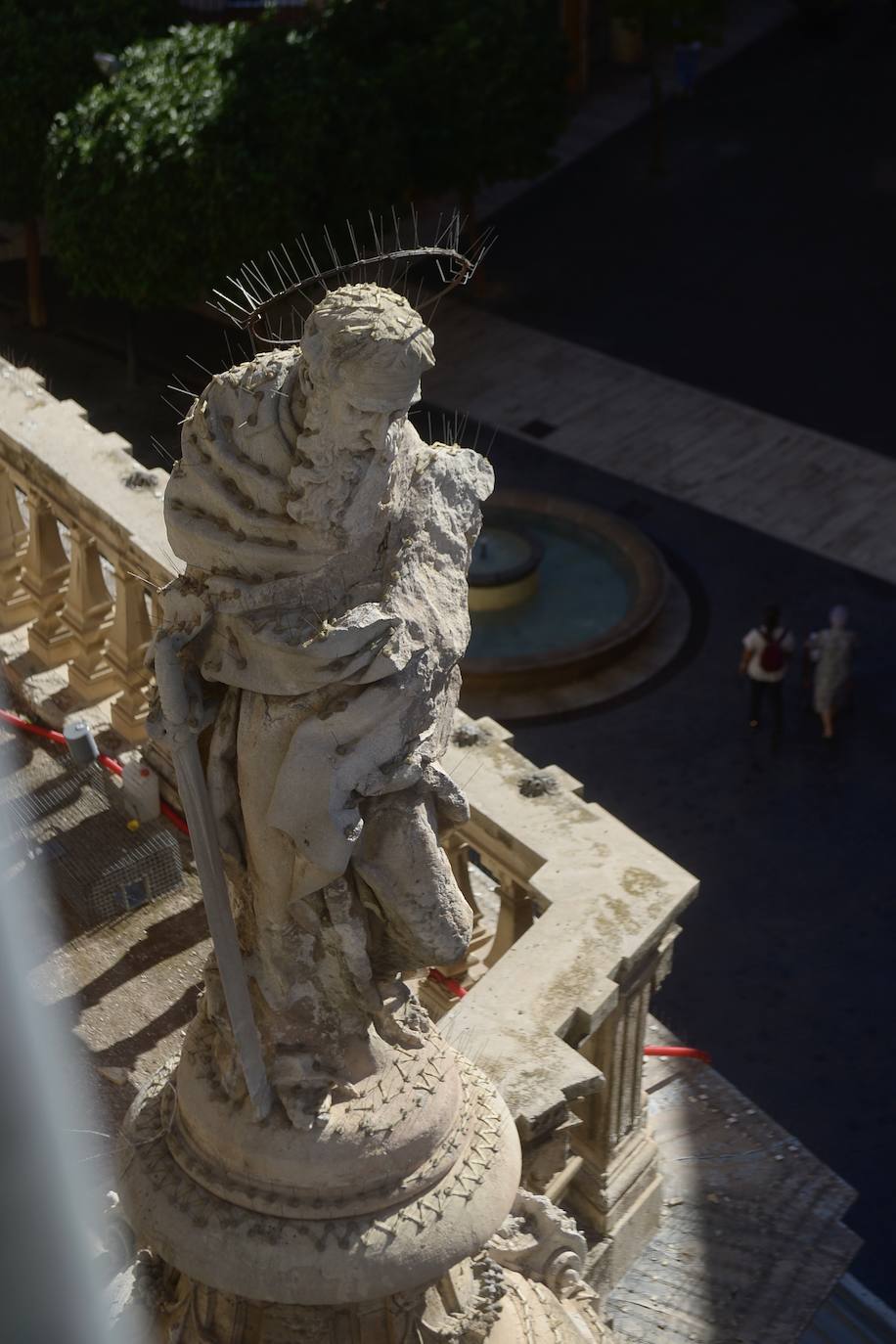 La visita a la fachada de la Catedral de Murcia, en imágenes