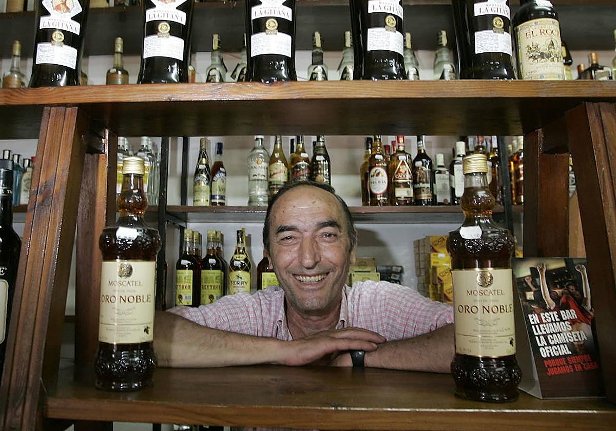 Jesús Segura, hace unos años, en la Bodega Lloret.