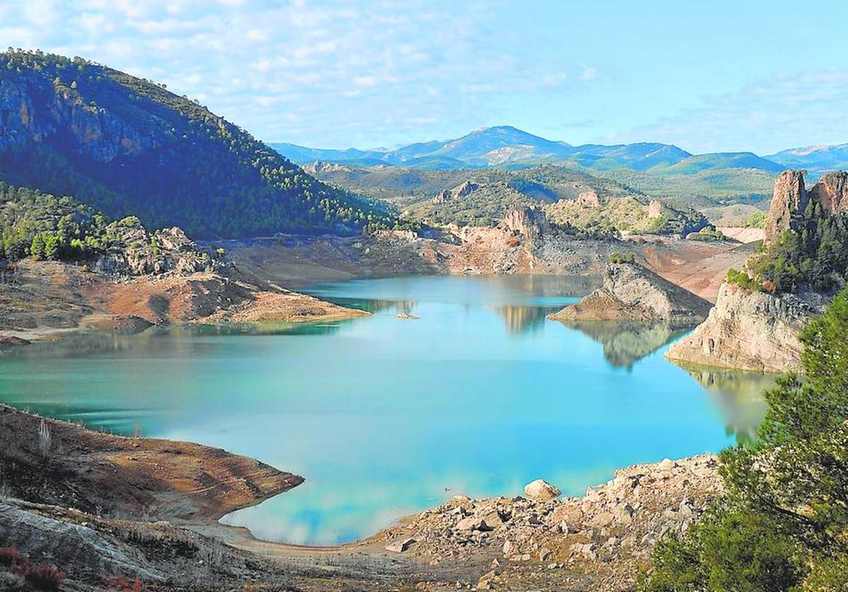 El embalse de Fuensanta en septiembre de 2017, con tan solo el 7% de existencias. Ahora se encuentra al 14%.