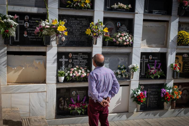 El día de Todos los Santos en Orihuela, en imágenes
