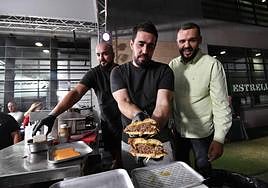 'Showcooking' de hamburguesas.