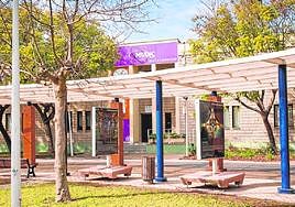 Vista del campus de la UMH en la pedanía oriolana de Desamparados.