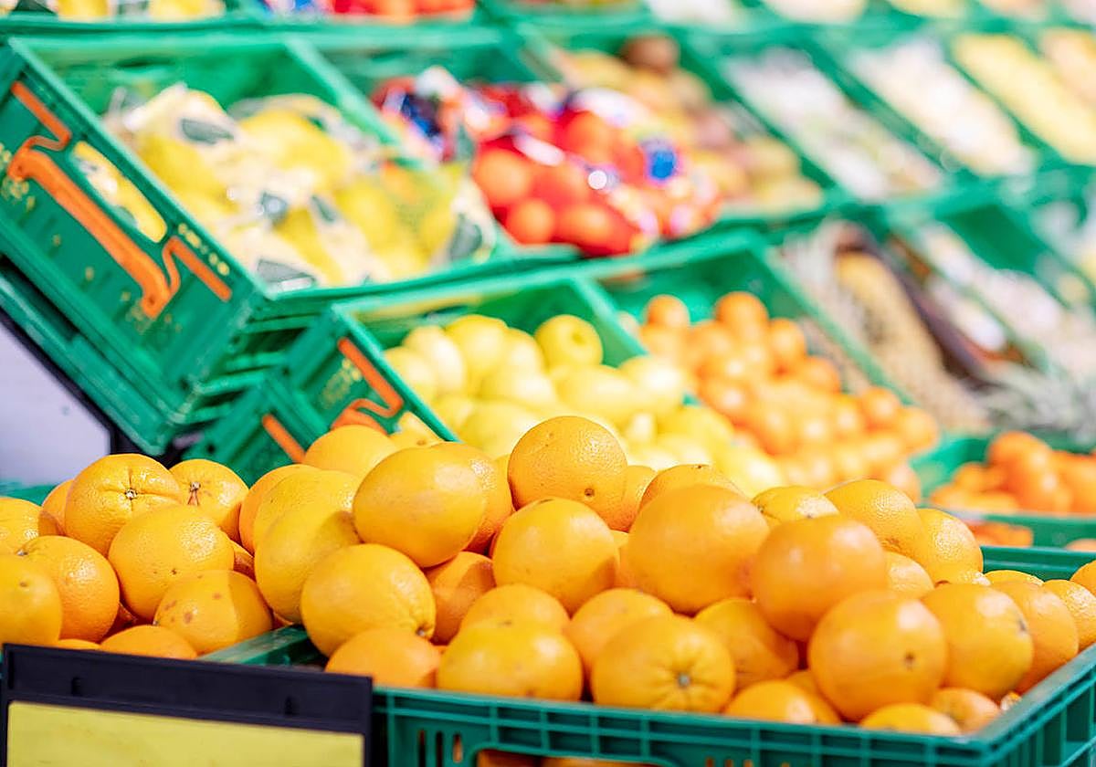 Unas cajas de naranjas expuestas en Mercadona, en una imagen de archivo.