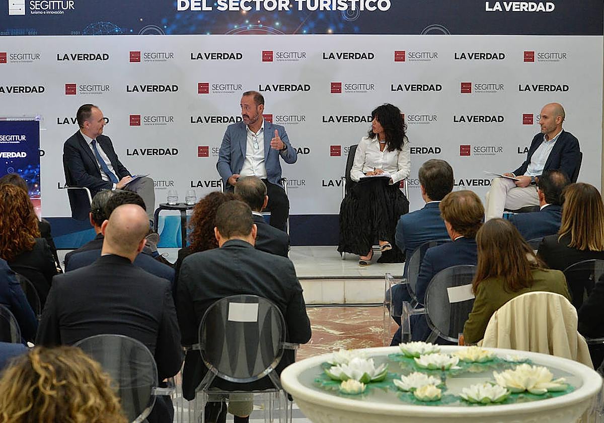 La jornada de Segittur sobre transformación digital del sector turístico en Murcia, en imágenes
