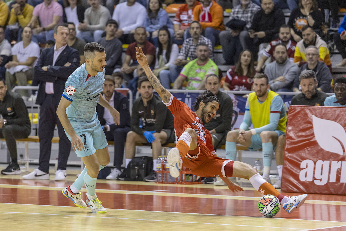 Las imágenes del Jimbee-Barcelona (2-3)