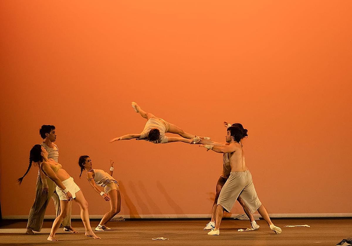 «Desprovistos de todo salvo de nosotros»