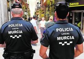 magen de archivo de una pareja de la Policía Local de Murcia.