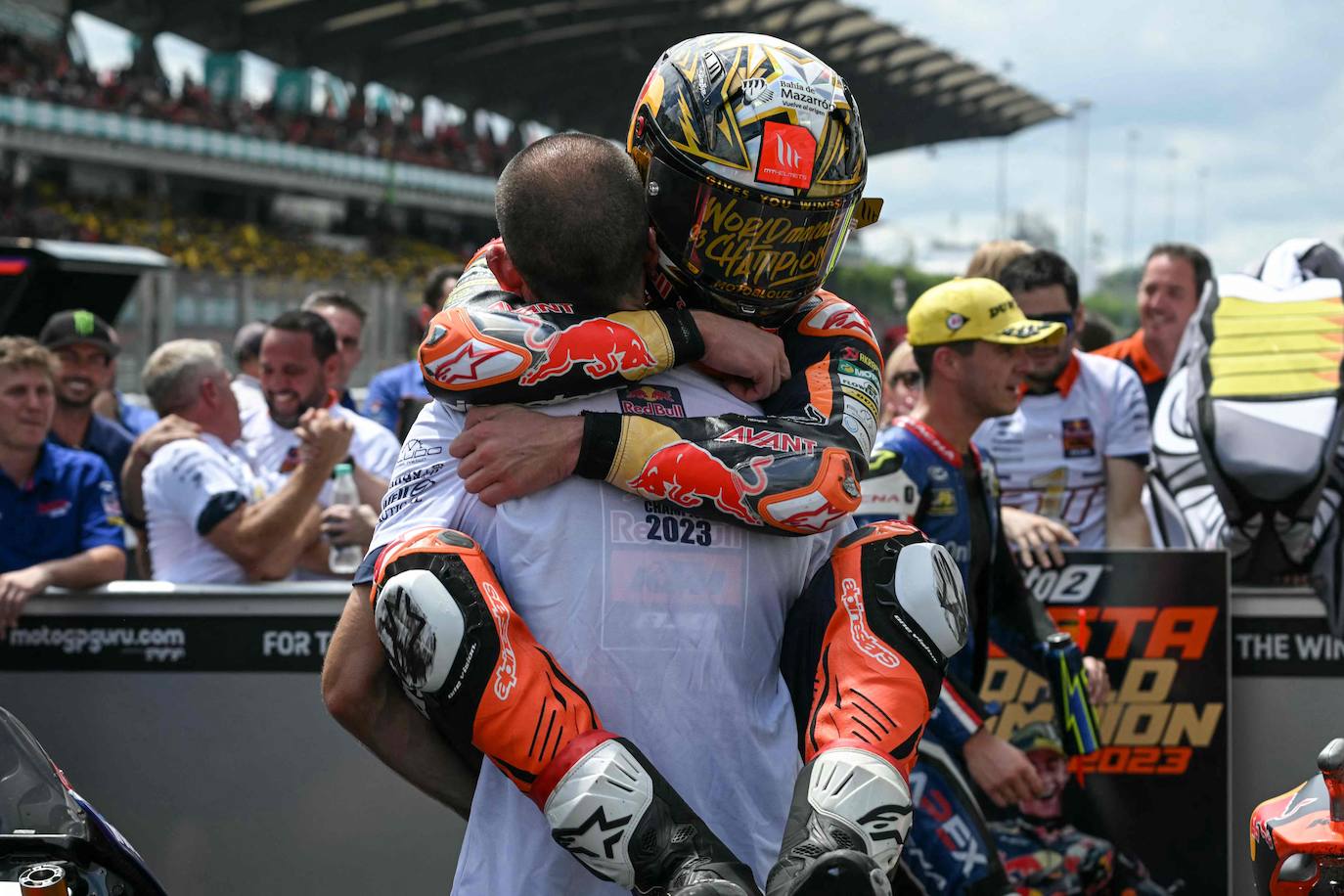 Pedro Acosta consigue el título de Moto2 en Malasia