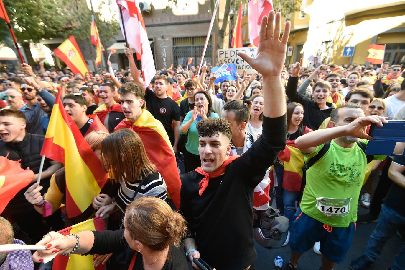 La quinta protesta frente a la sede del PSRM, en imágenes