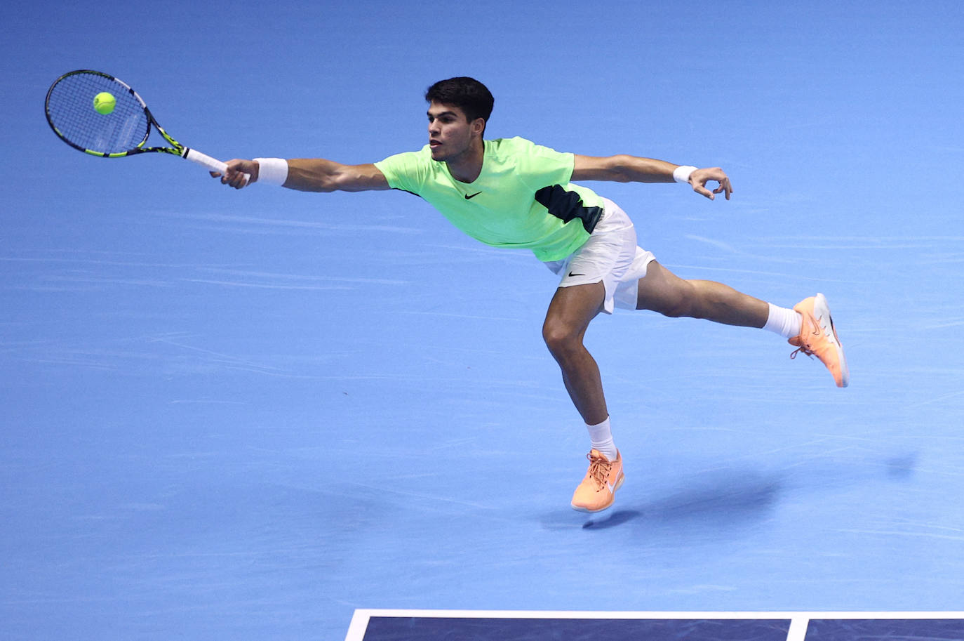 La derrota de Carlos Alcaraz ante Zverev en las Finales ATP, en imágenes