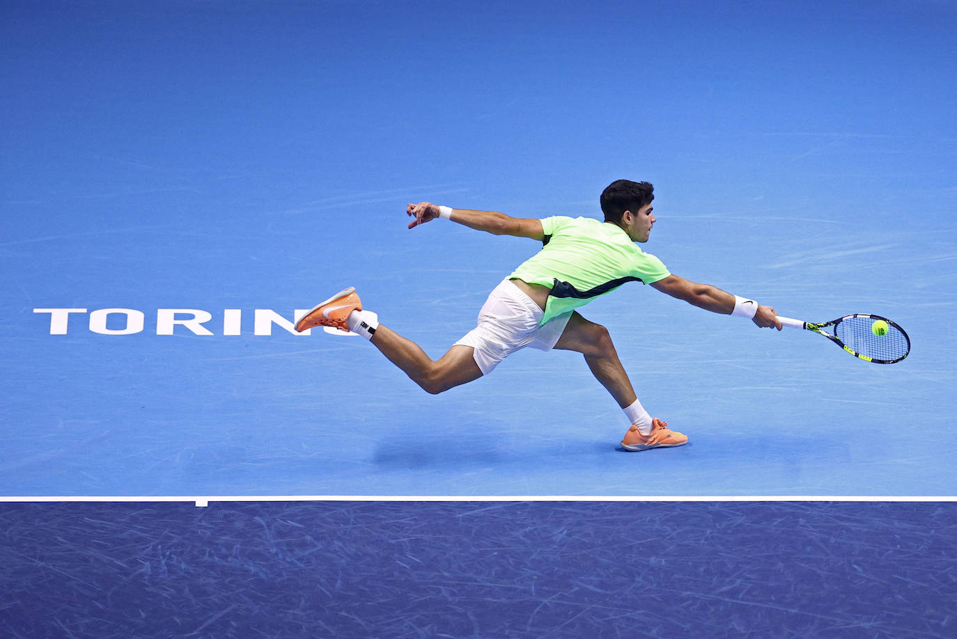 La derrota de Carlos Alcaraz ante Zverev en las Finales ATP, en imágenes