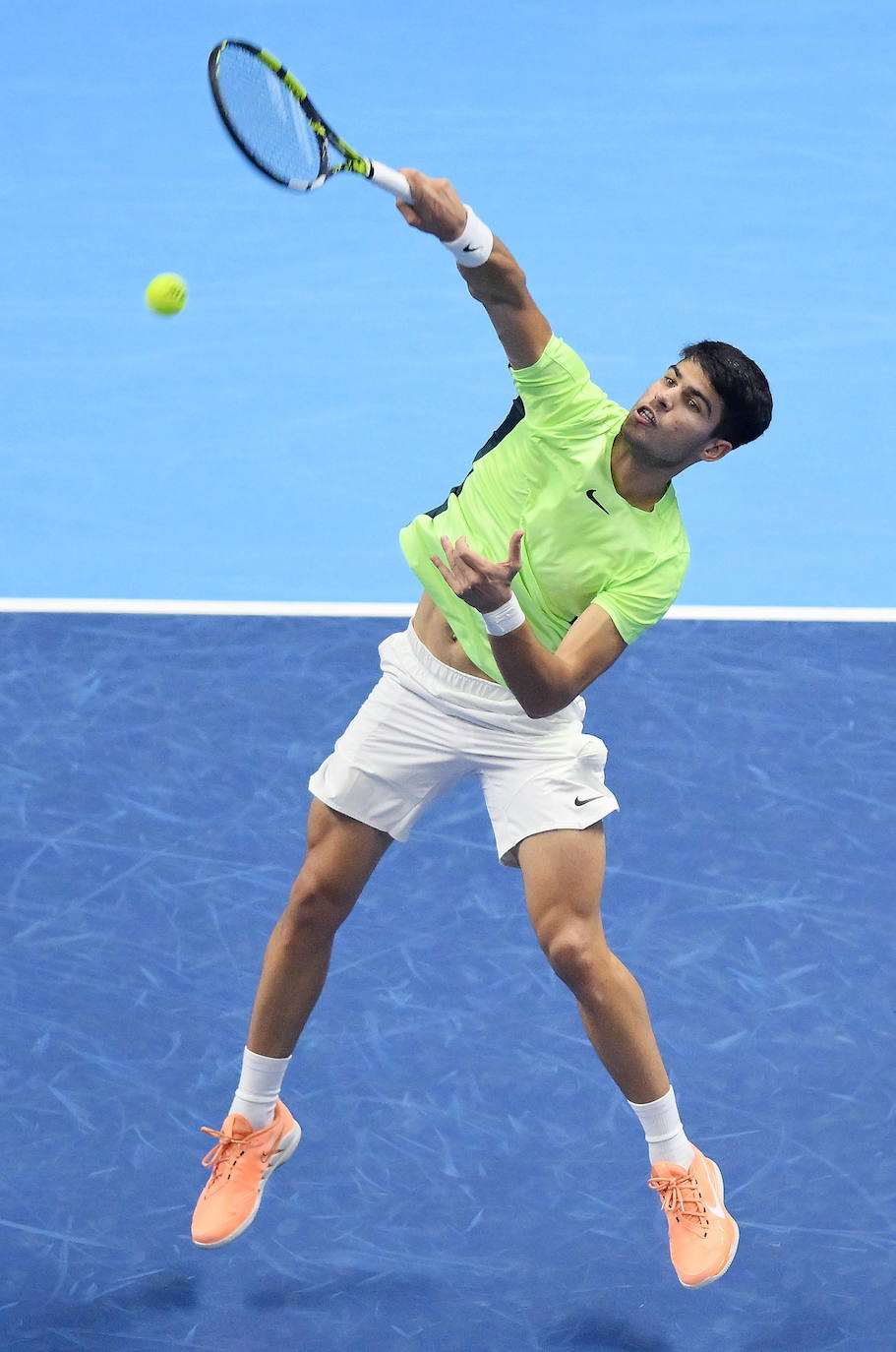 La derrota de Carlos Alcaraz ante Zverev en las Finales ATP, en imágenes